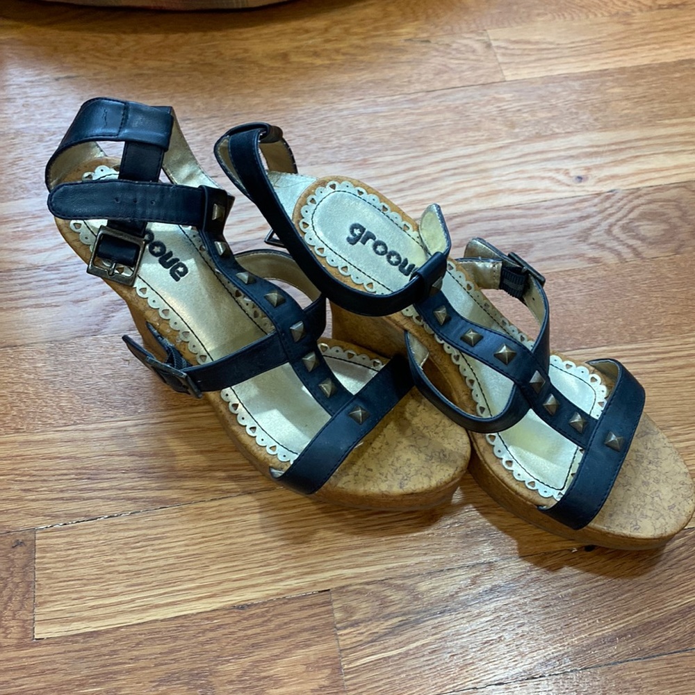 Groove Wedges